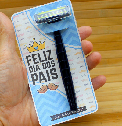 cartão aparelho de barbear